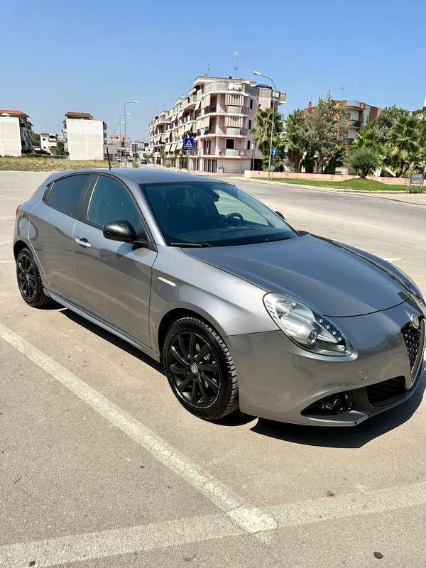 Usato 2018 Alfa Romeo Giulietta 1.4 LPG_Hybrid 120 CV (13.000 €)