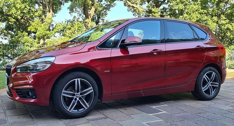 Usata BMW 218 Active Tourer Sport Line 150 CV (110 kW) 2016 Rosso Monovolume