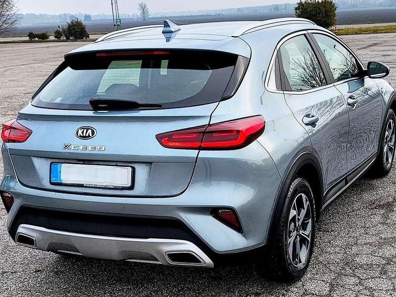 Usata Kia XCeed Urban 120 CV (88 kW) 2019 Argento SUV
