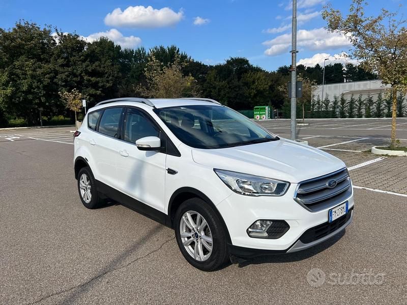 Usata Ford Kuga Titanium 120 CV (88 kW) 2017 Bianco SUV