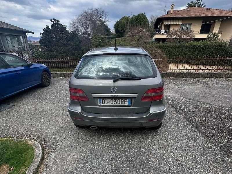 Usata Mercedes B200 Chrome 140 CV (102 kW) 2008 Argento Monovolume