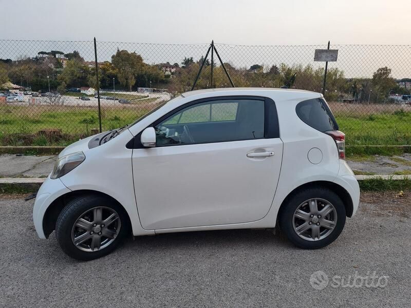 Usata Toyota iQ 2009 Bianco Utilitaria