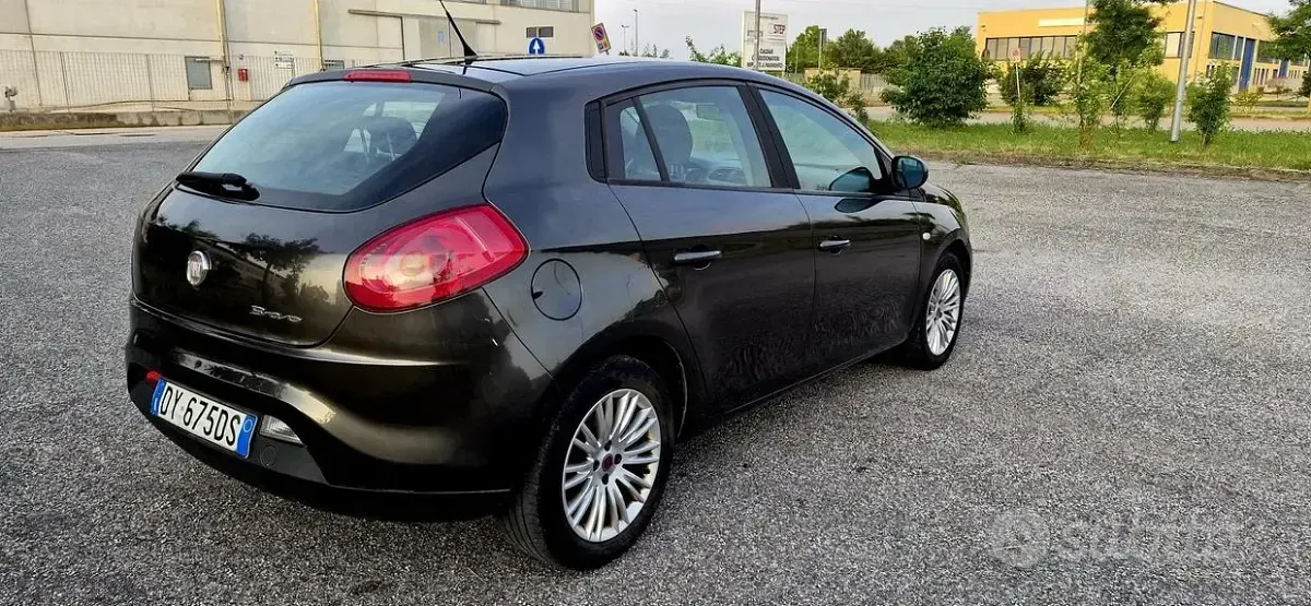 Usata Fiat Bravo 90 CV (66 kW) 2009 Grigio Utilitaria