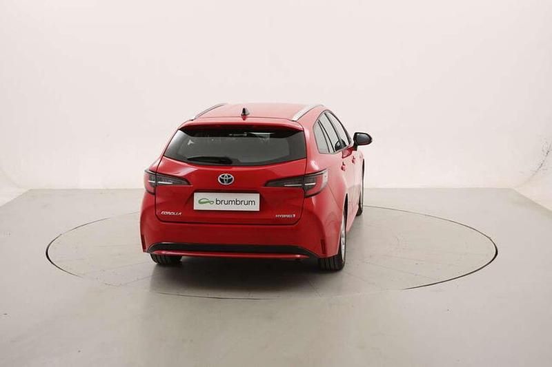 Usata Toyota Corolla Business Edition 122 CV (89 kW) 2021 Rosso Station wagon