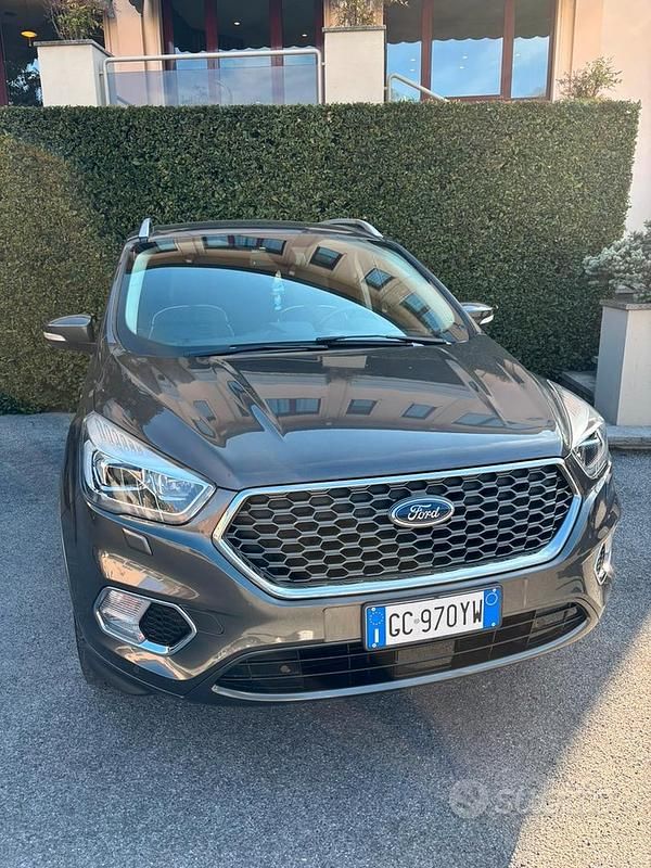 Usata Ford Kuga Vignale 150 CV (110 kW) 2018 Grigio SUV