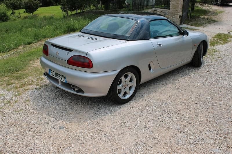 Usata MG F 120 CV (88 kW) 1999 Grigio Cabrio