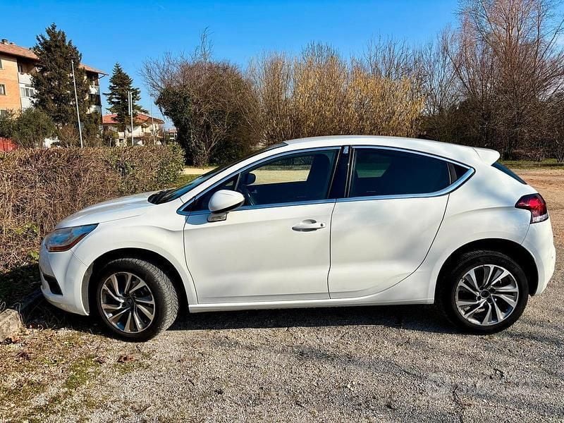 Usata DS Automobiles DS4 111 CV (81 kW) 2013 Bianco Utilitaria