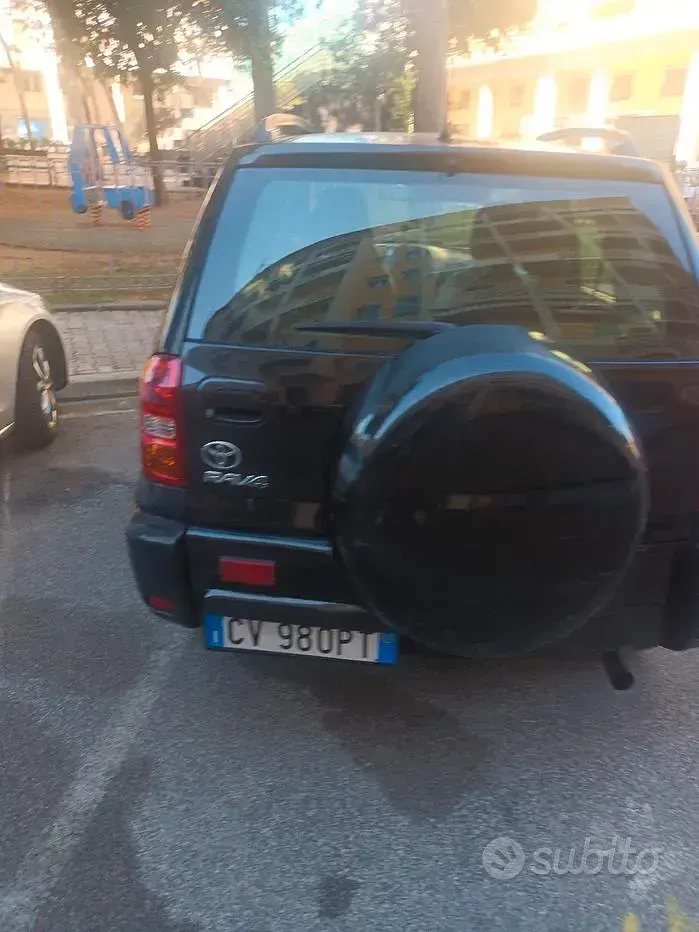 Usata Toyota RAV4 Sol 116 CV (85 kW) 2005 Nero SUV