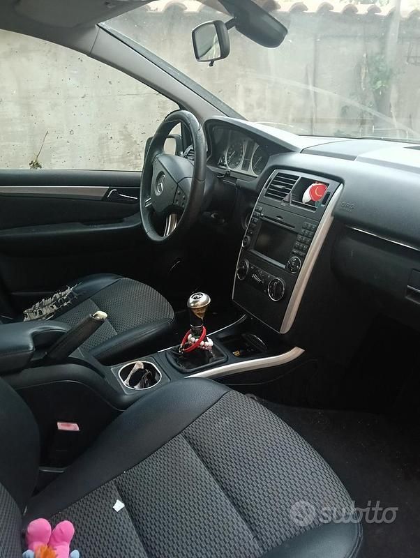 Usata Mercedes B200 140 CV (102 kW) 2010 Monovolume