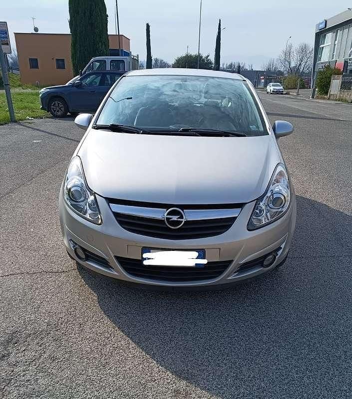 Usata Opel Corsa Enjoy 90 CV (66 kW) 2008 Utilitaria