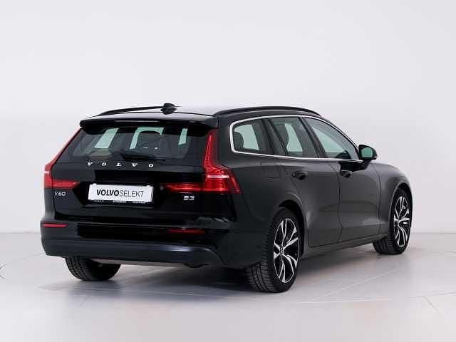 Usata Volvo V60 Core 163 CV (119 kW) 2023 Nero Station wagon