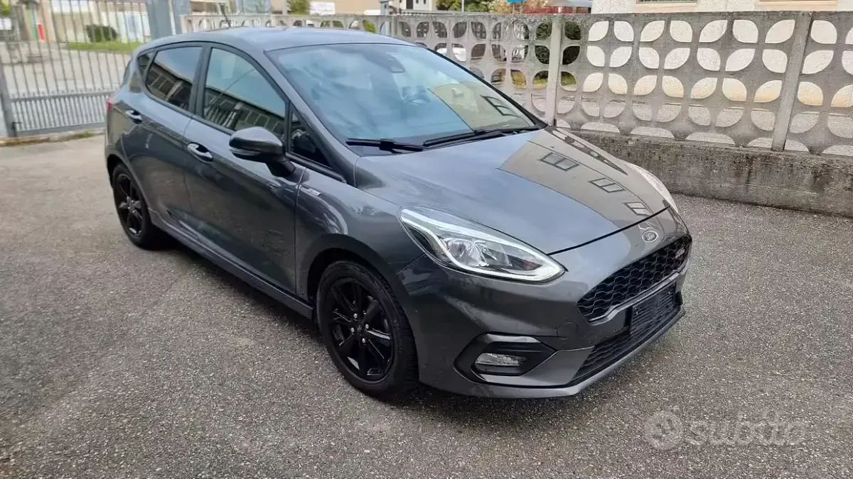 Gebraucht Ford Fiesta ST-Line 86 PS (63 kW) 2018 Grau Kleinwagen