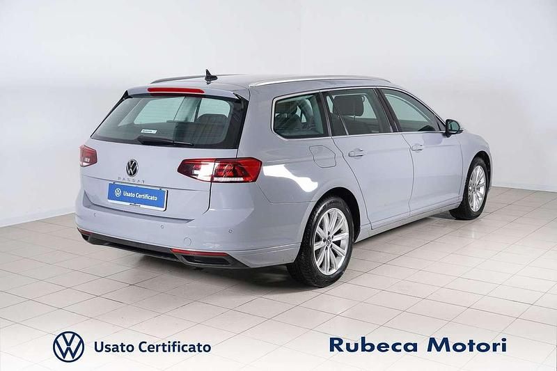 Usata VW Passat Business 150 CV (110 kW) 2023 Grigio Station wagon