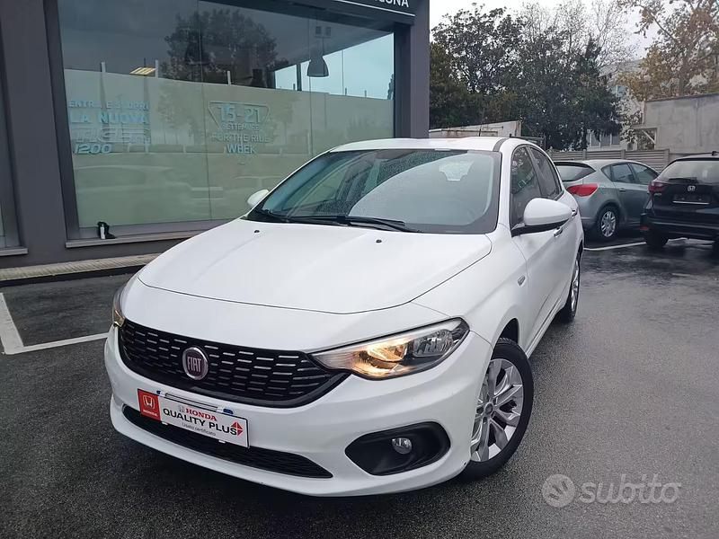 Usata Fiat Tipo Easy 95 CV (69 kW) 2017 Bianco Berlina