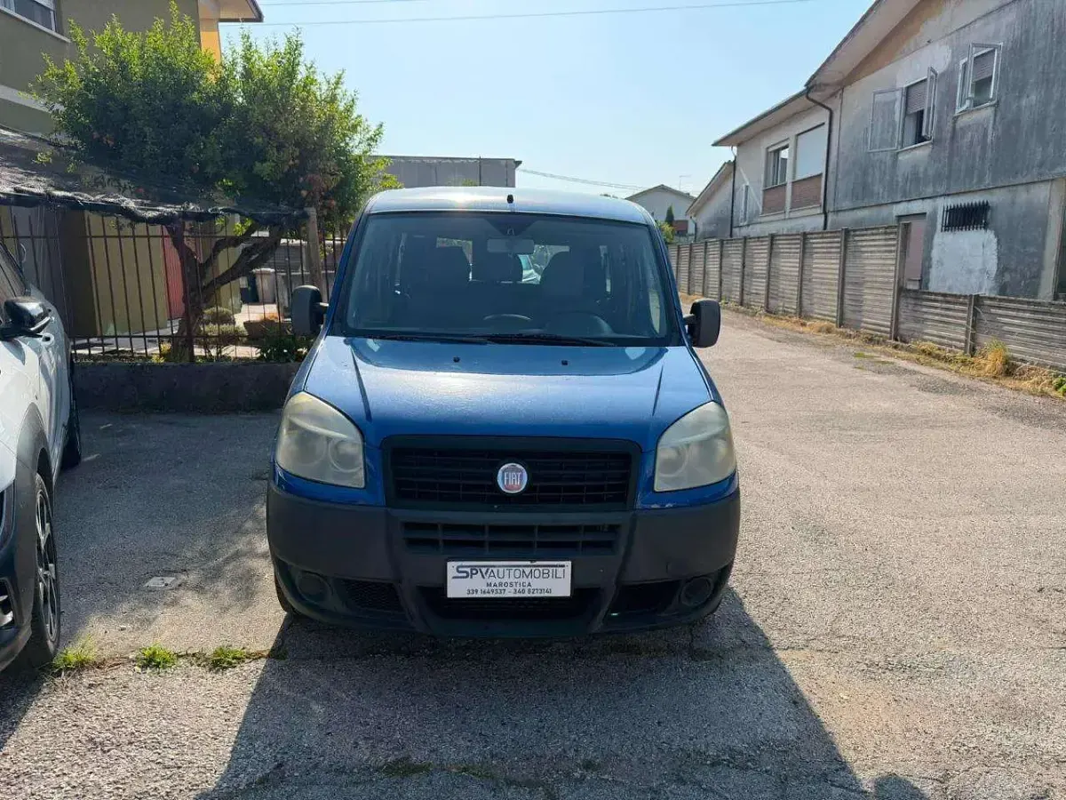 Usata Fiat Doblò Dynamic 84 CV (61 kW) 2010 Blu Monovolume