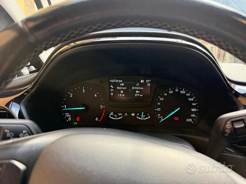 Usata Ford Fiesta Titanium 86 CV (63 kW) 2018 Grigio Utilitaria