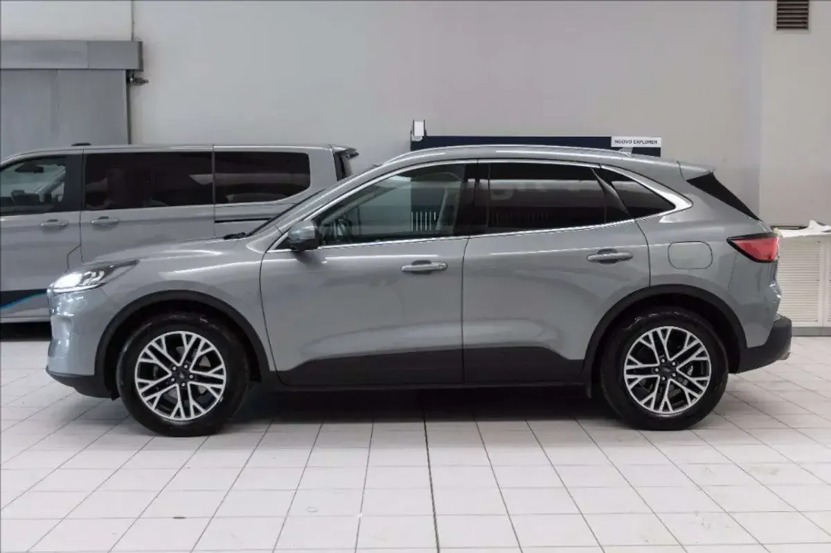 Usata Ford Kuga Titanium X 120 CV (88 kW) 2020 Grigio metallizzato SUV