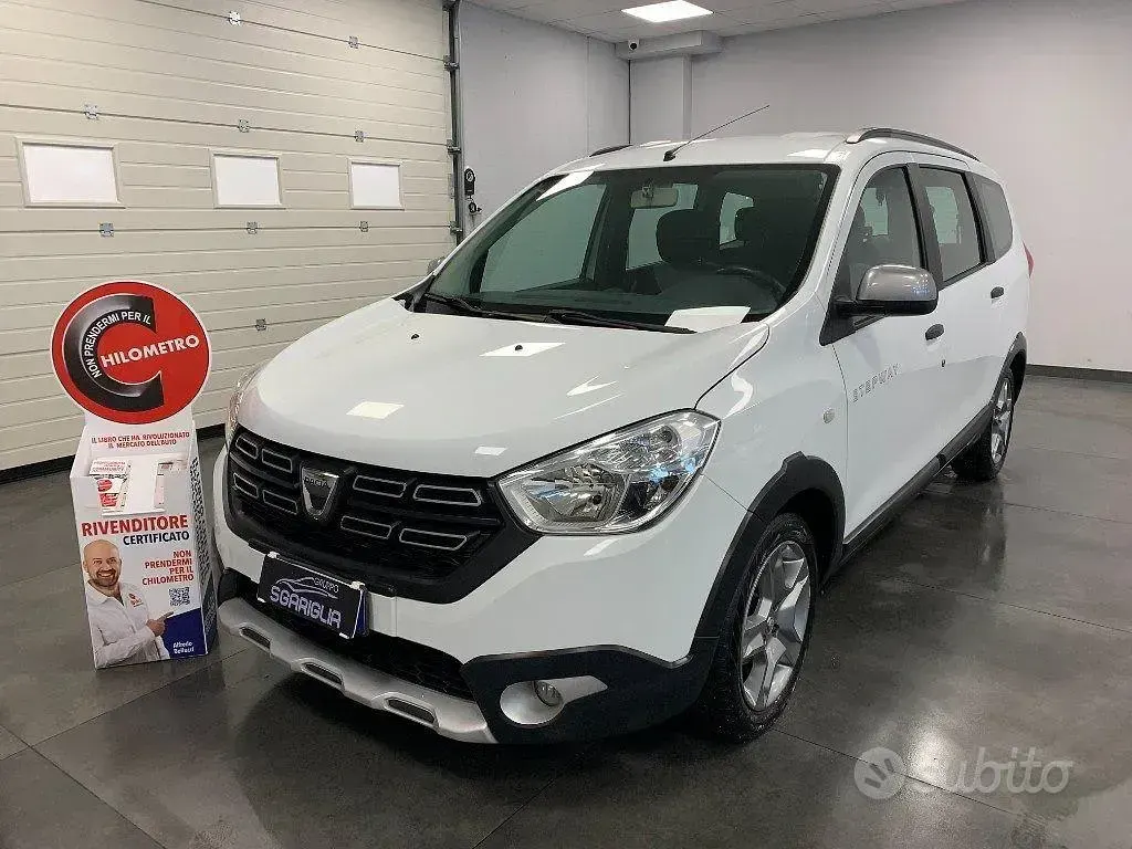 Usata Dacia Lodgy Stepway 101 CV (74 kW) 2018 Bianco Monovolume