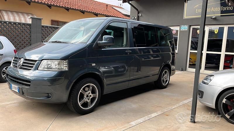 Usata VW Transporter 2008 Grigio Furgone