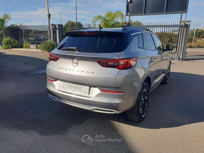 Begagnad Opel Grandland X Ultimate 131 HK (96 kW) 2024 Grå SUV