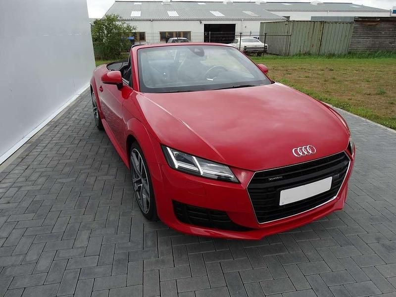 Usata Audi TT Roadster Ambiente 230 CV (169 kW) 2015 Rosso Cabrio