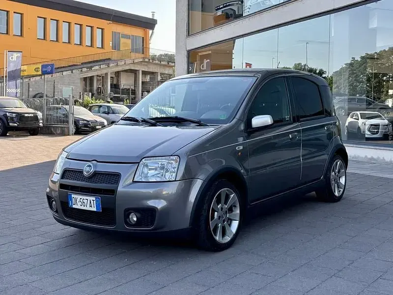 Usata Fiat Panda 101 CV (74 kW) 2007 Grigio Utilitaria