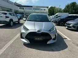 Usata Toyota Yaris Trend 2023 Silver met Utilitaria