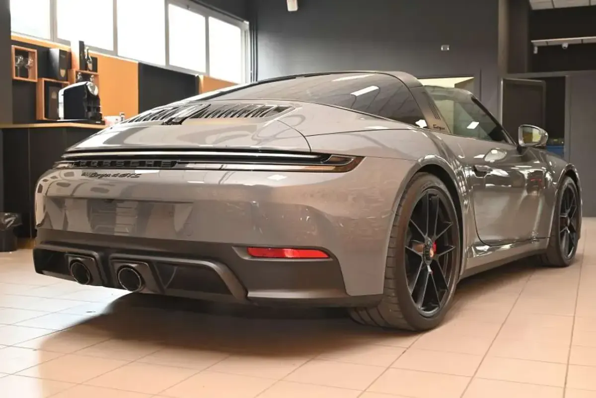 Usata Porsche 992 Chrono 541 CV (397 kW) 2026 Grigio ardesia metallizzato Cabrio