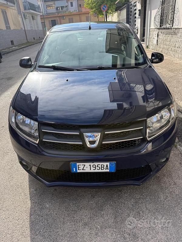 Usata Dacia Sandero 75 CV (55 kW) 2015 Blu Berlina
