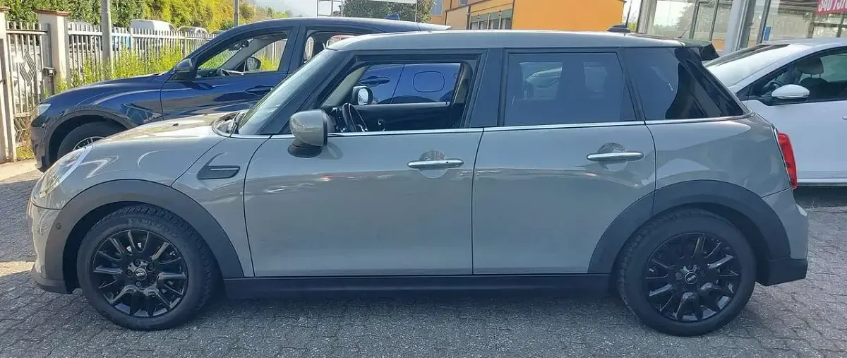 Usata Mini ONE Classic 75 CV (55 kW) 2021 Grigio Utilitaria