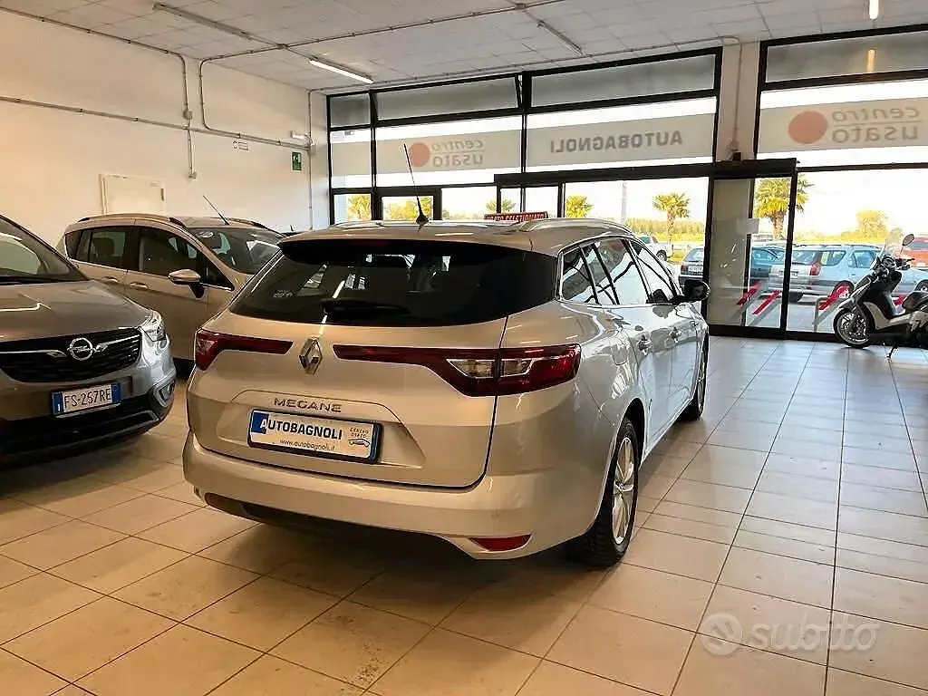 Usata Renault Mégane GrandTour Business 110 CV (80 kW) 2017 Grigio Station wagon
