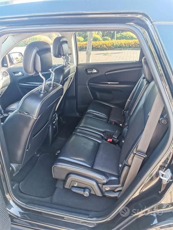 Usata Fiat Freemont Cross 170 CV (125 kW) 2016 Nero SUV