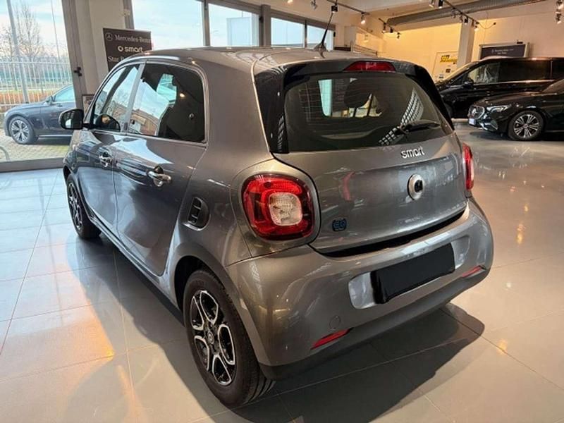 Usata Smart ForFour Electric Drive Passion 41 kW (56 CV) 2019 Grigio Utilitaria