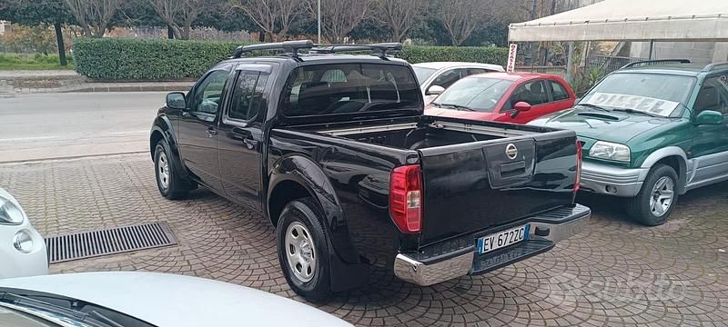 Usata Nissan Navara 144 CV (105 kW) 2014 Nero Pick-up