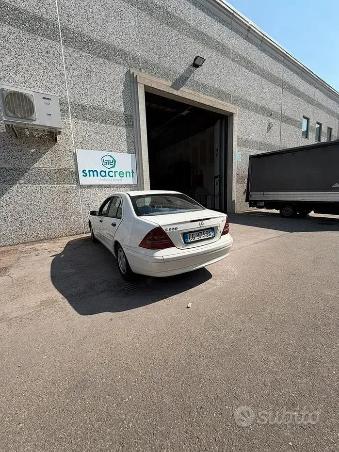 Usata Mercedes C220 143 CV (105 kW) 2003 Bianco Berlina
