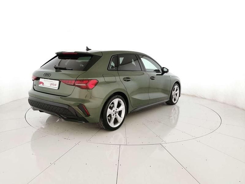Usata Audi A3 Sportback S-Line 150 CV (110 kW) 2025 Verde Utilitaria