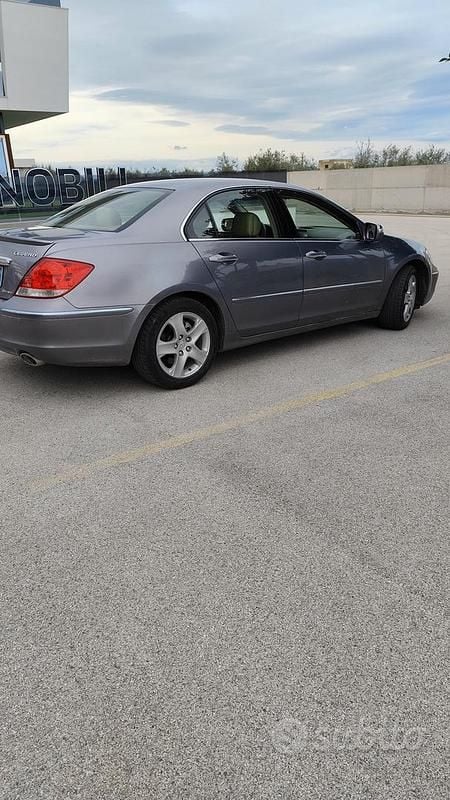 Usata Honda Legend 295 CV (216 kW) 2006 Grigio Berlina
