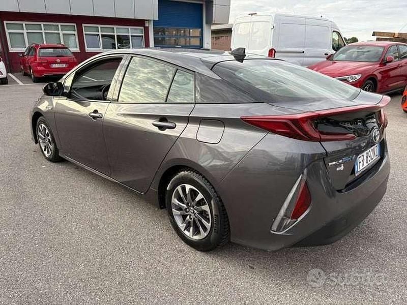 Usata Toyota Prius Active 98 CV (72 kW) 2018 Nero Utilitaria