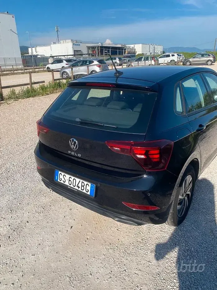 Usata VW Polo Life 95 CV (69 kW) 2023 Nero Utilitaria