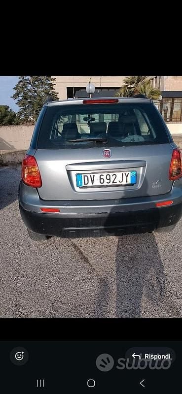 Usata Fiat Sedici 120 CV (88 kW) 2009 Grigio SUV