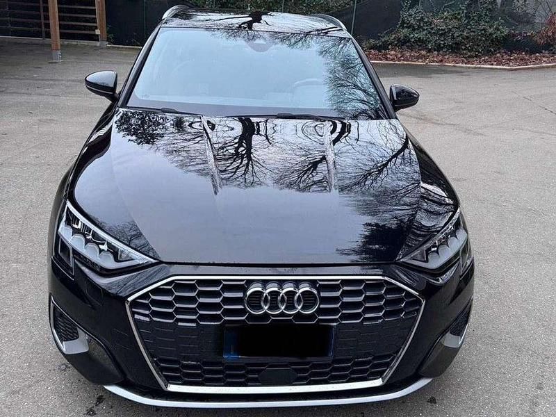 Nero Usata 2021 Audi A3 Advanced Tre volumi | 24.490 € (Buon prezzo) - Immagine 1/4