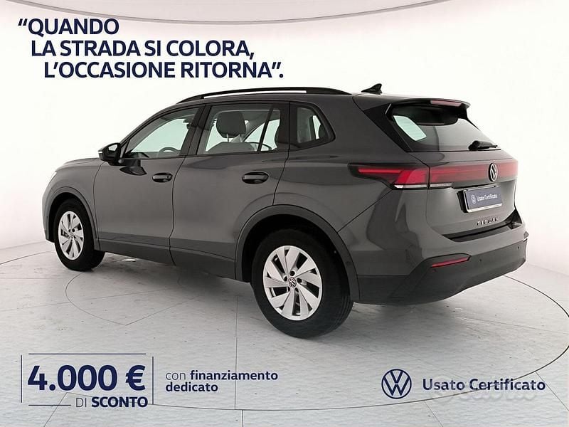 Usata VW Tiguan Life 150 CV (110 kW) 2024 Dolphin grey metallizzato SUV