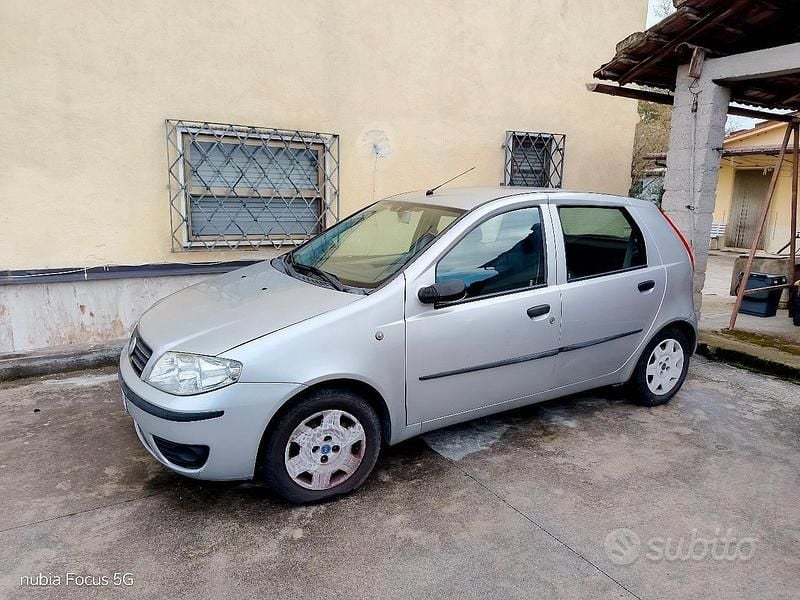 Usata Fiat Punto 2004 Grigio Berlina