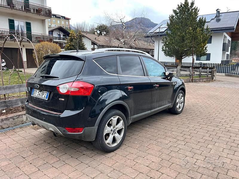 Usata Ford Kuga 136 CV (100 kW) 2009 Nero SUV