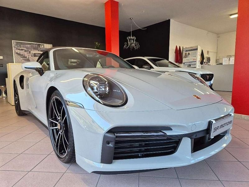 Usata Porsche 911 Turbo S Cabriolet 650 CV (478 kW) 2023 Grigio Cabrio