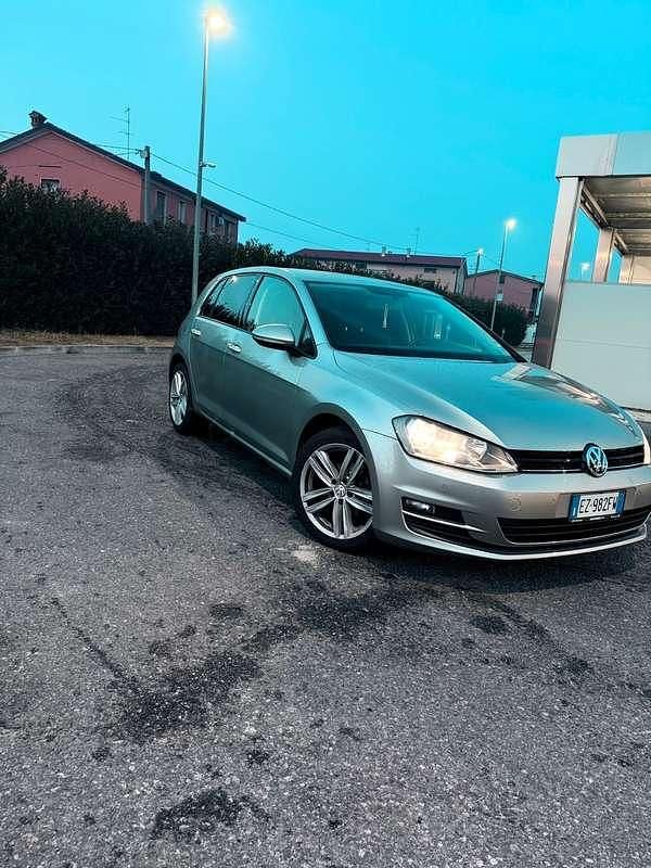 Usata 2015 VW Golf Sound Berlina | 8500 € (Buon prezzo) - Immagine 1/4