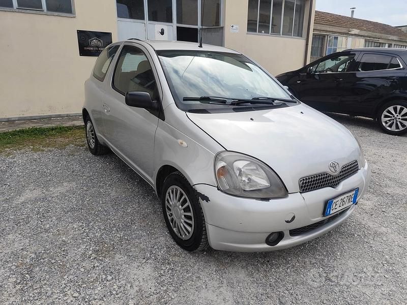 Usata Toyota Yaris 87 CV (63 kW) 2003 Berlina