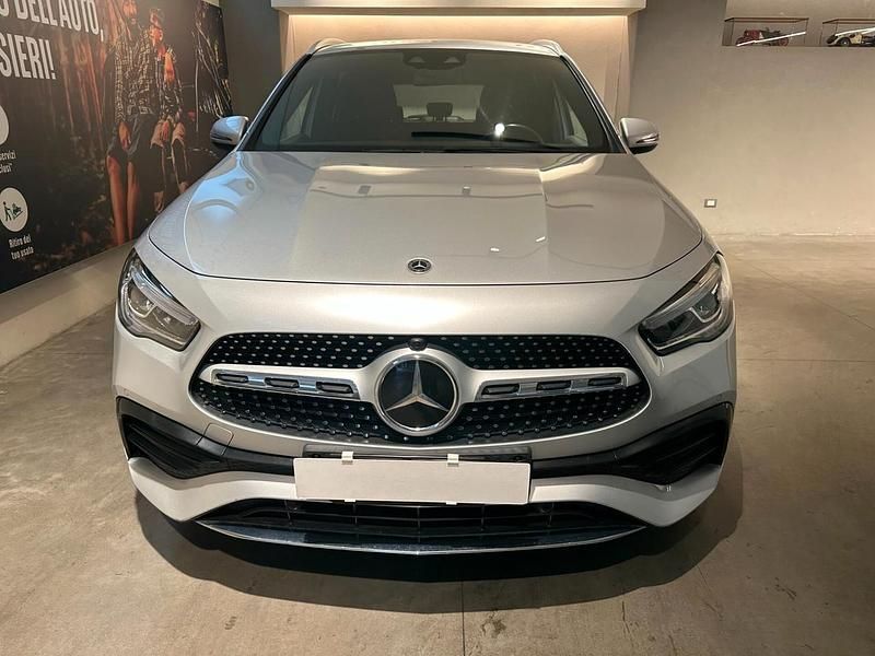 Grigio Usata 2020 Mercedes GLA250 Premium SUV | 23.900 € (Ottimo prezzo) - Immagine 1/4