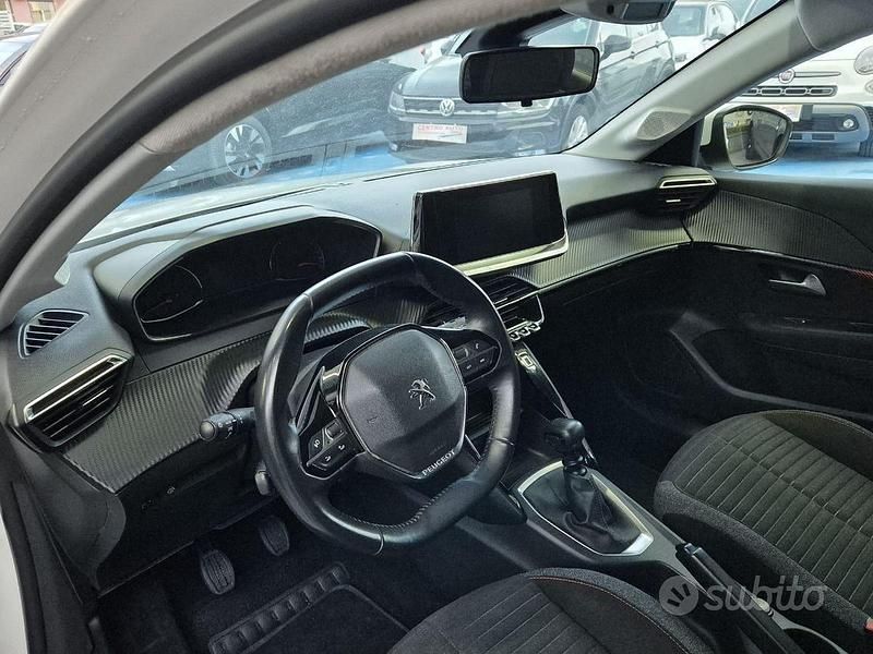 Usata Peugeot 208 Allure 102 CV (75 kW) 2021 Bianco Utilitaria