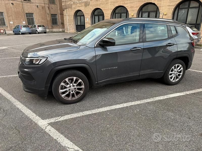 Grigio Usata 2022 Jeep Compass Limited SUV | 17.900 € (Super prezzo) - Immagine 1/4